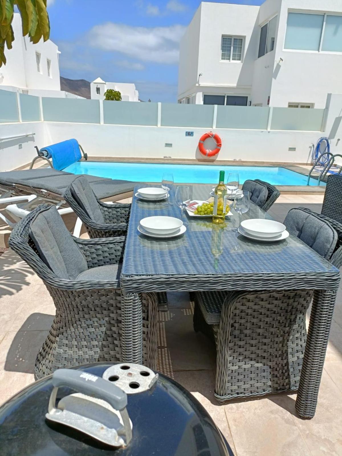 Villa Pousadoiro Playa Blanca  Exterior foto